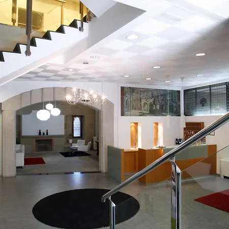 Mendez Nuñez Hotel