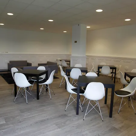 מלון Mendez Nunez לוגו