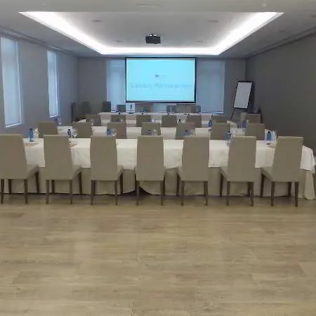 Mendez Nunez מלון 4*