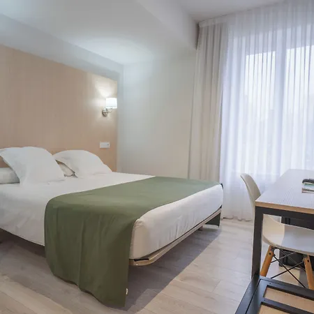 Mendez Nuñez Hotel