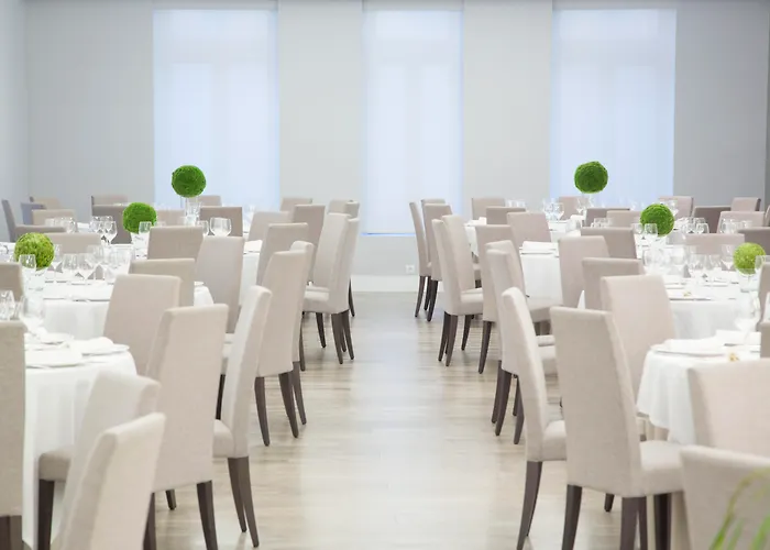 酒店 Mendez Nunez 4*