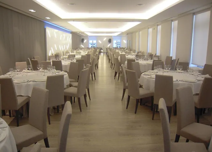 酒店 Mendez Nunez 4*