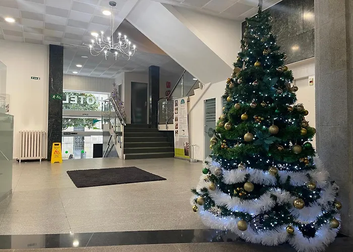 Mendez Nunez 酒店 卢戈