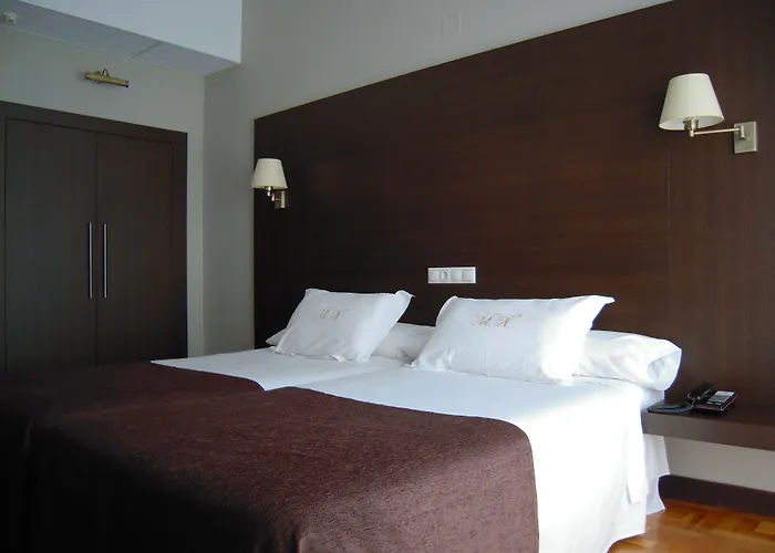 Mendez Nunez 酒店 4*